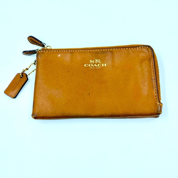 Coach Handbags - Coach Leather Zip Around Wallet